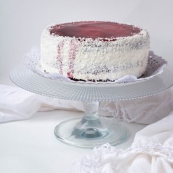 Tort Ana (1.3kg / 2.4kg) - pret per kg*